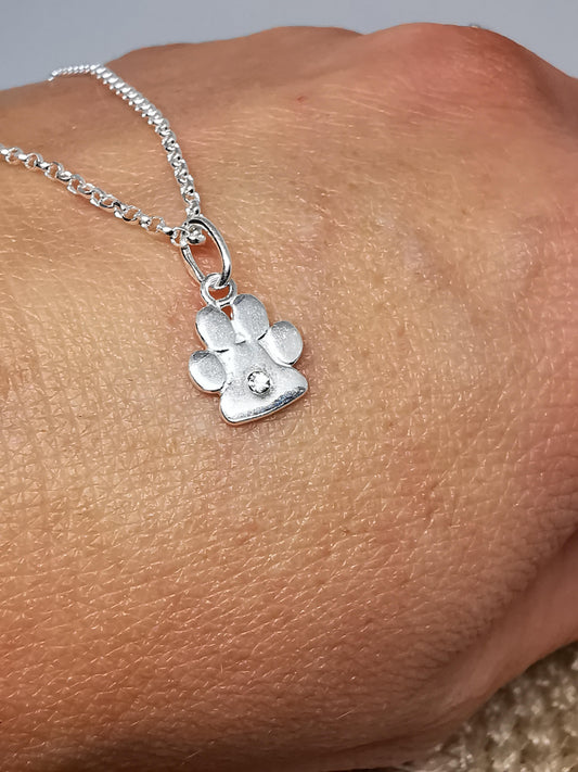 Personalised Paw Pendant Necklace in Sterling Silver 🦮