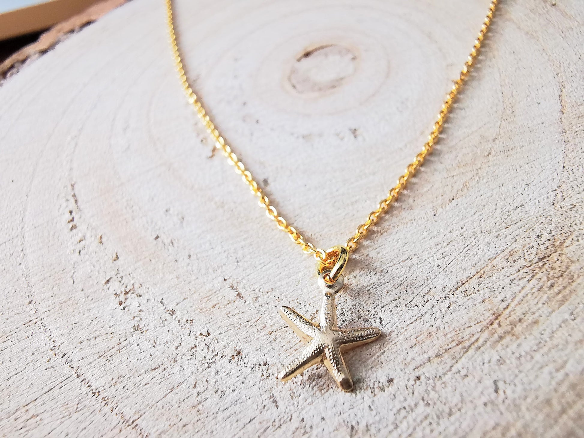 Gold Starfish Pendant Necklace - SKU 1104 - Sophellie Jewellery