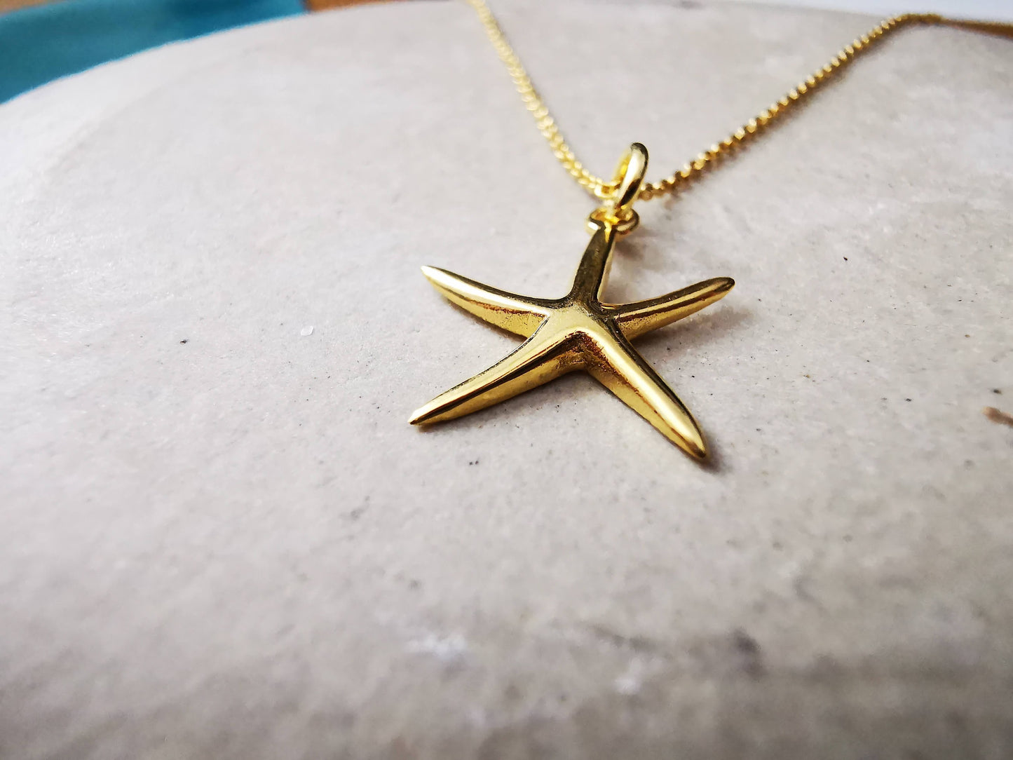 Gold Starfish Pendant Necklace